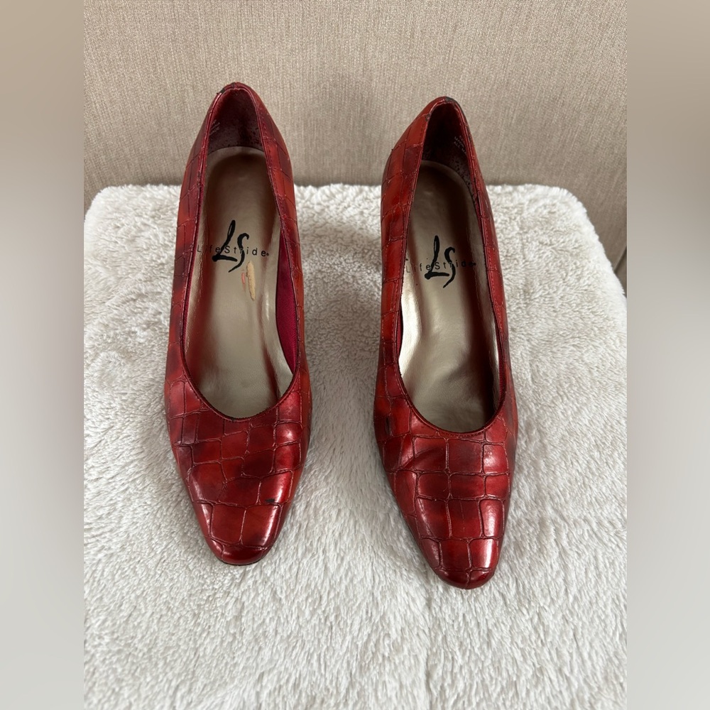 Red Croc Print heels - Size 4B